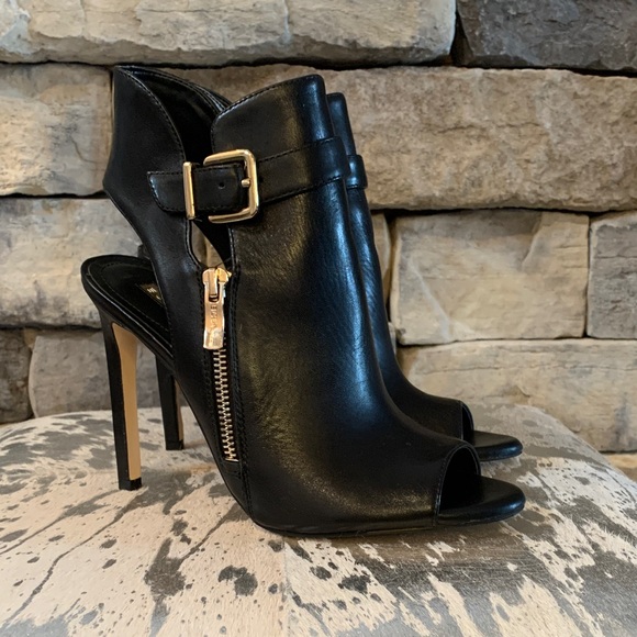 New without box BCBGeneration Black PeepToe Ankle Booties - Picture 10 of 10